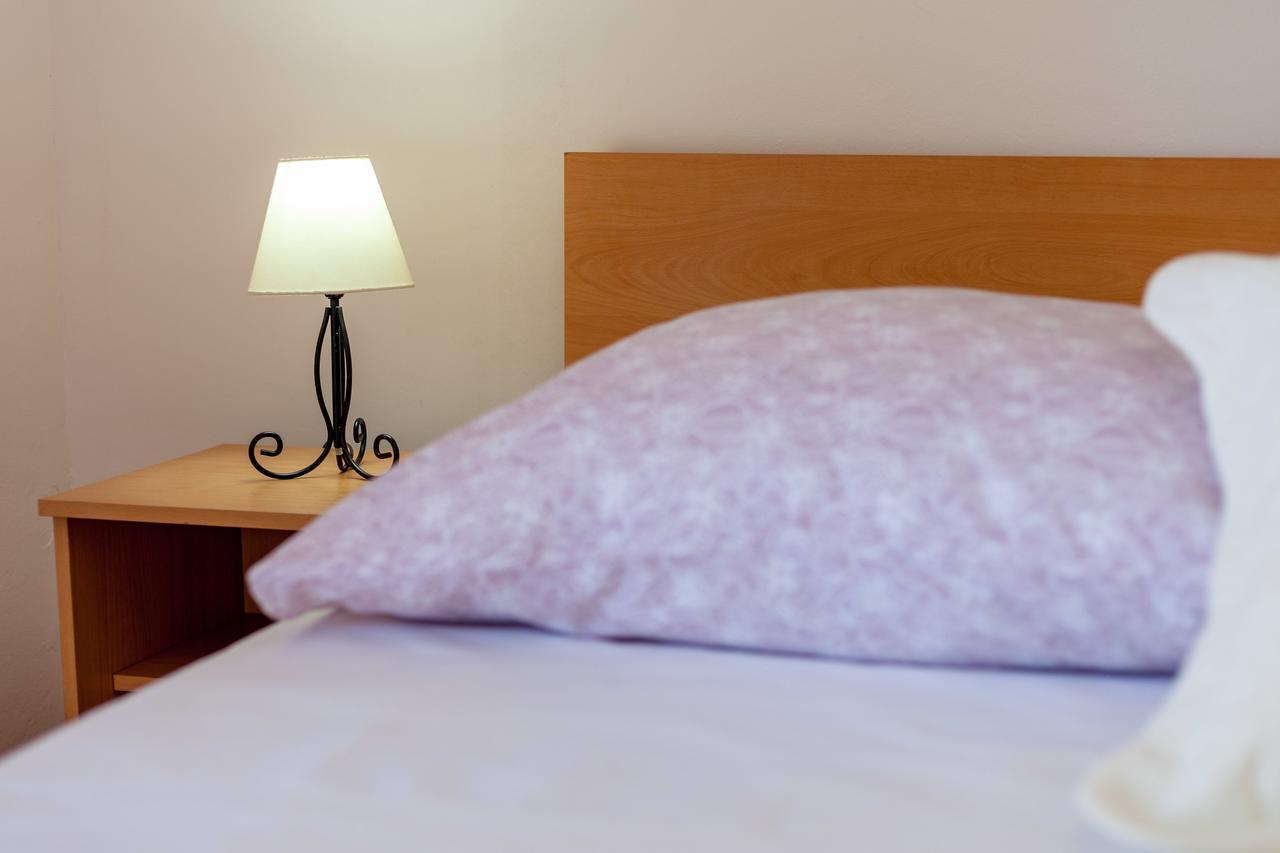 Rooms Marinac Podstrana Eksteriør billede