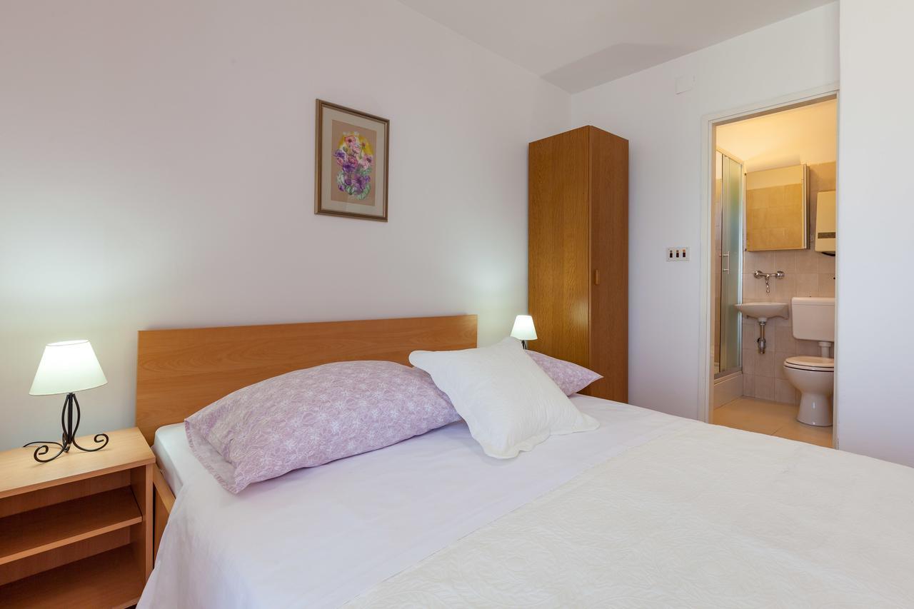 Rooms Marinac Podstrana Eksteriør billede