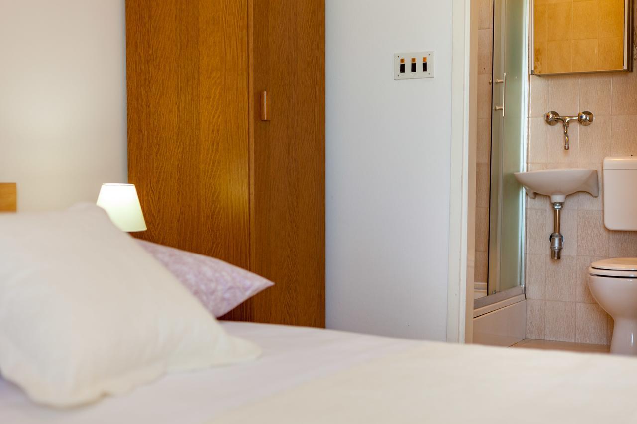 Rooms Marinac Podstrana Eksteriør billede